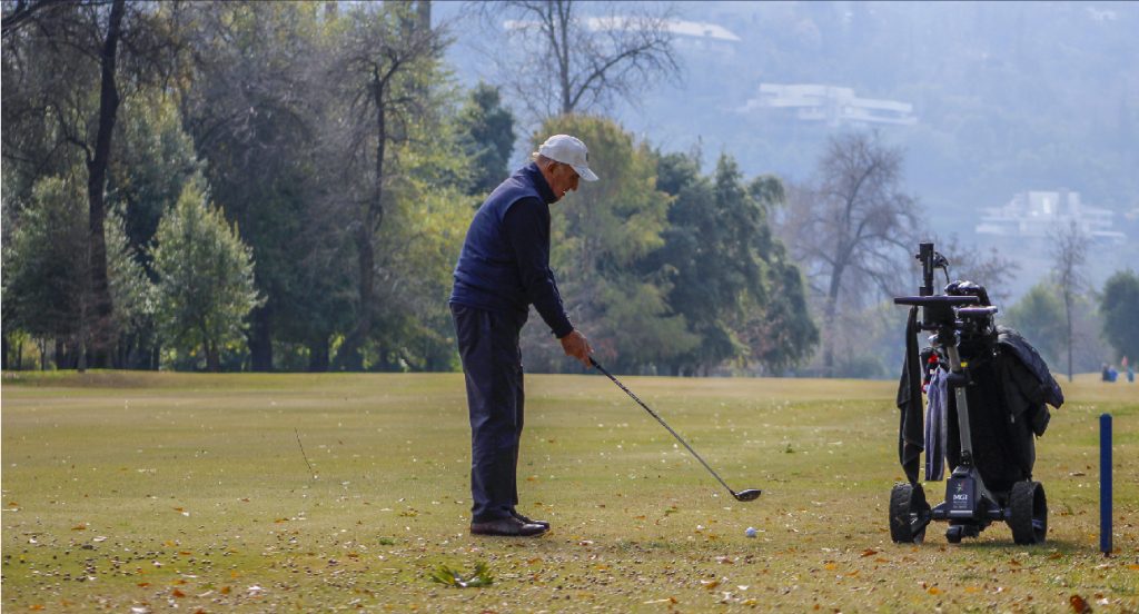 Cancha parcialmente cerrada, Torneo Senior