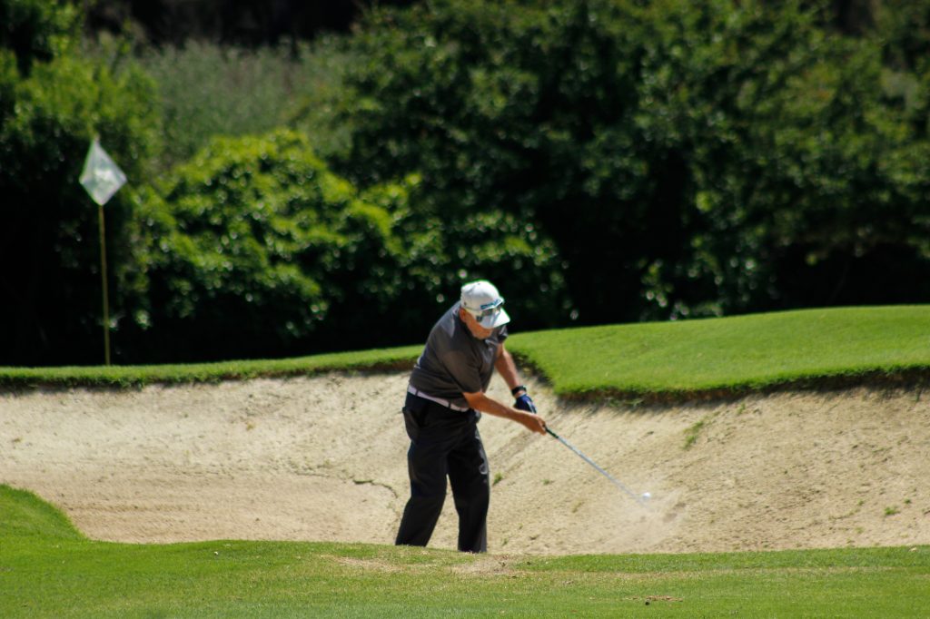 Cancha parcialmente cerrada, Torneo Senior