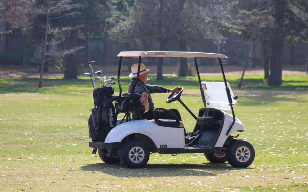 Restricción temporal de carros de Golf